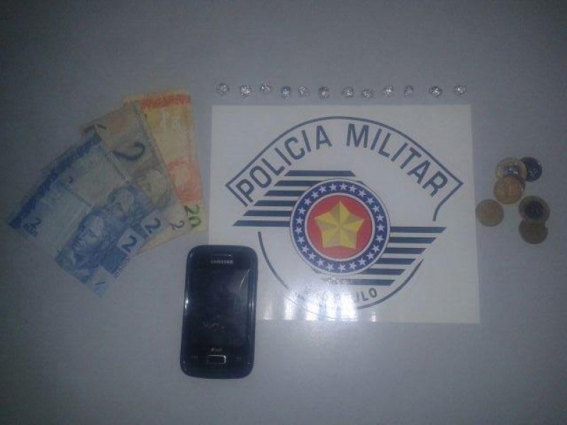 Polícia encontra cocaína na casa de desempregado