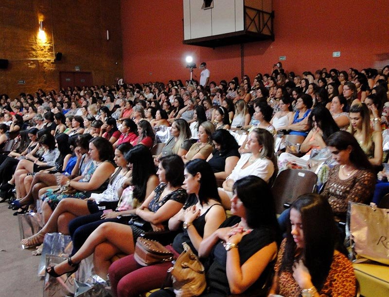 Conexão: Evento reúne centenas em comemoração ao Dia da Mulher