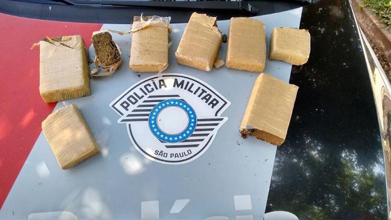 Menor é apreendido com três quilos de maconha