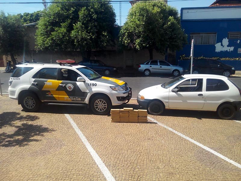 Assis Chateaubriand: TOR flagra transporte de 45 tabletes de maconha