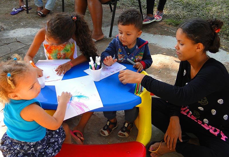 Comunidade desfruta de praça revitalizada na Vila Aparecida