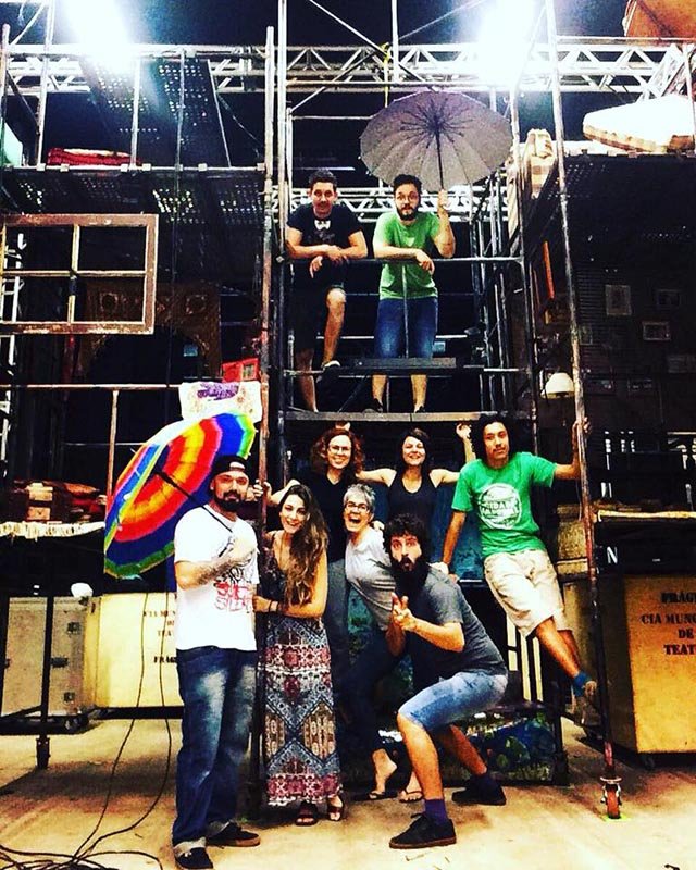 Teatro: “Poema Suspenso” e “Era uma Era” são atrações de hoje