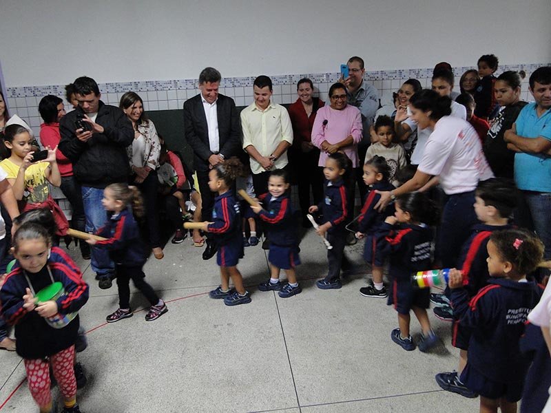 População participa da entrega de melhorias no Ceim Dirceu Bertoli