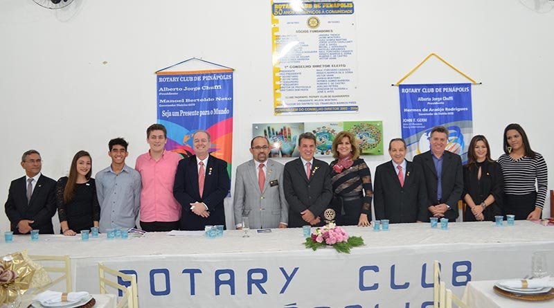 Rotary Clube de Penápolis dá posse a nova diretoria