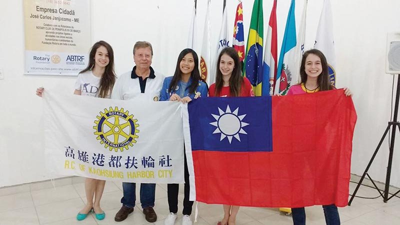 Rotary Club de Penápolis recebe intercambiária