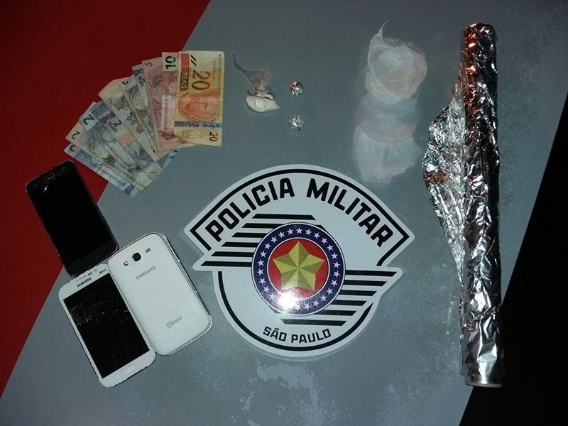 Tráfico: Comerciante é flagrado com cocaína e é preso