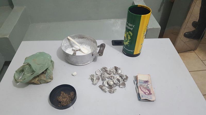 Ajudante geral é preso acusado de tráfico no Rosa Alberton