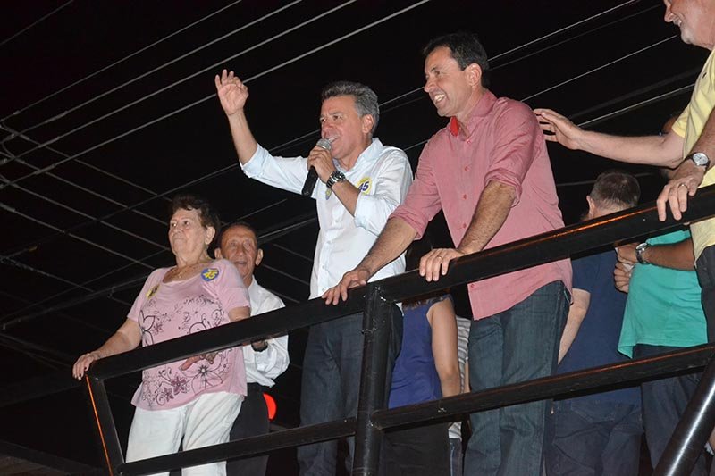 17.145 votos: Célio e Feltrin comemoram vitória com o povo