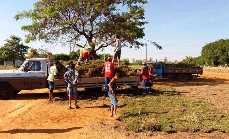 Esporte: Com apoio da comunidade, Prefeitura instala novos minicampos