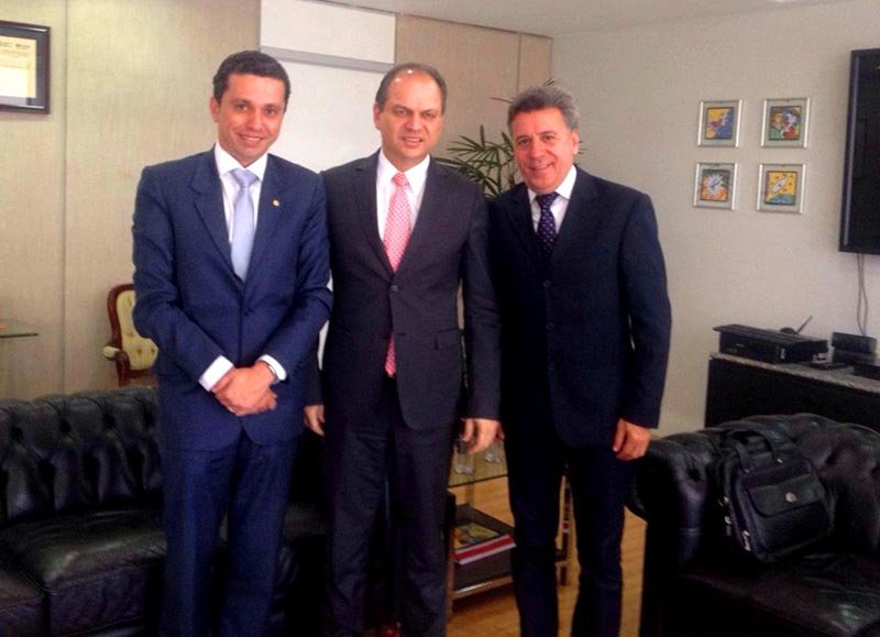 Prefeito encontra ministro da Saúde e pede apoio para manter Caps-AD