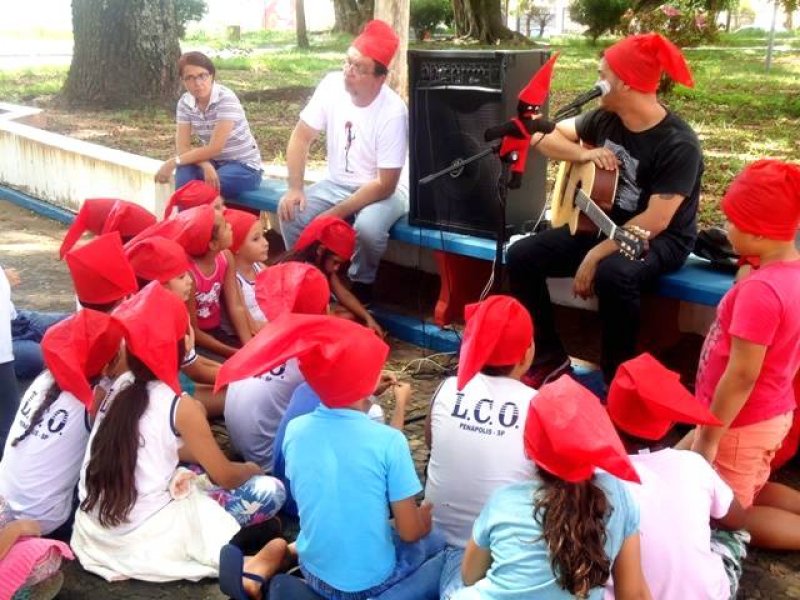 Cultura diverte e instrui estudantes no “Dia do Saci”