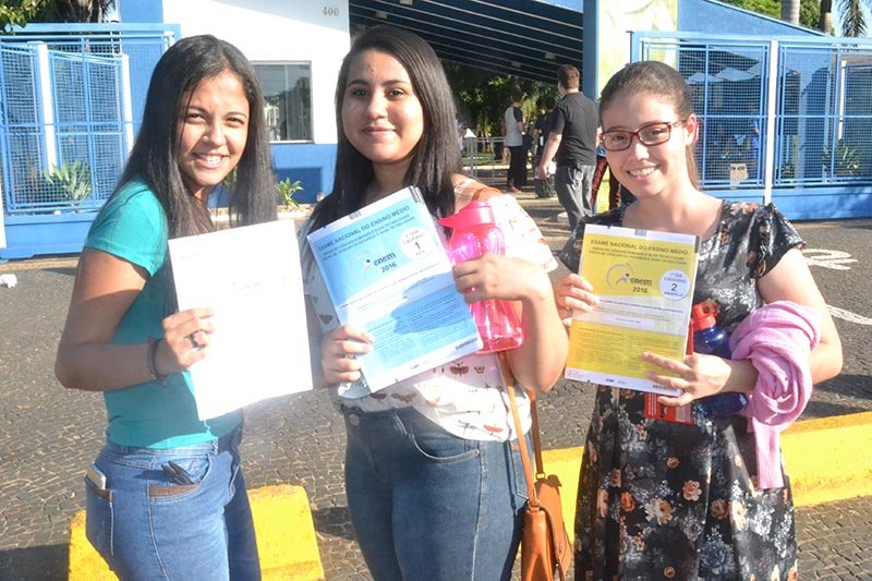 Enem: Prova é aplicada em Penápolis para diversos candidatos