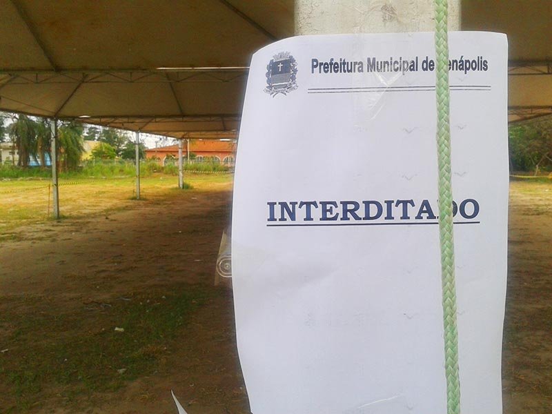 Prefeitura cassa alvará e interdita feira comercial