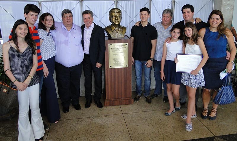 Emoção marca homenagem ao ex prefeito Bonini