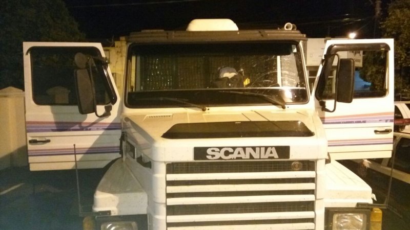 Motorista é flagrado transportando 750 quilos de maconha
