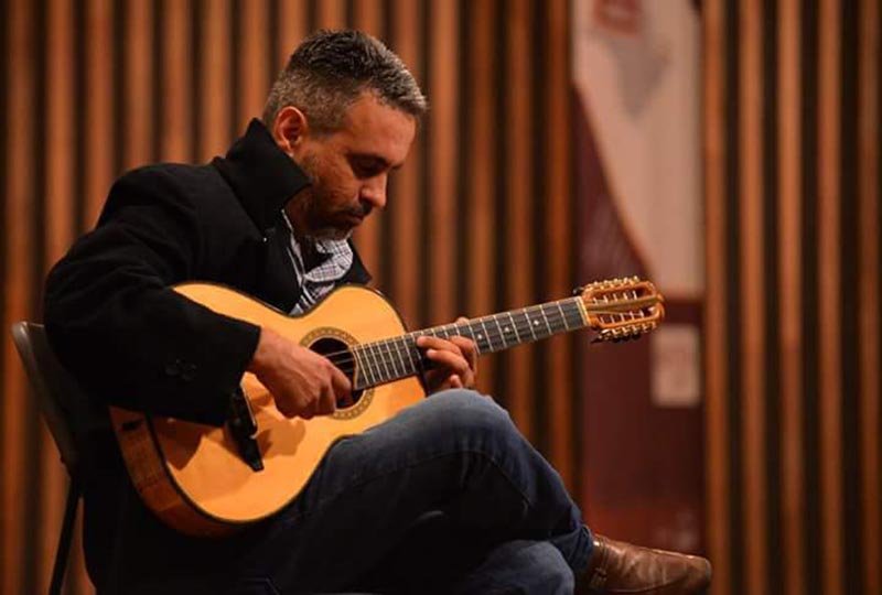 Show sertanejo vai arrecadar brinquedos e livros para crianças carentes