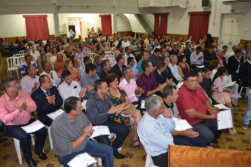 Eleitos na comarca são diplomados para assumirem cargos