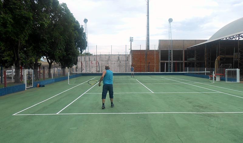 Reativada a quadra de tênis do Parque Aquático