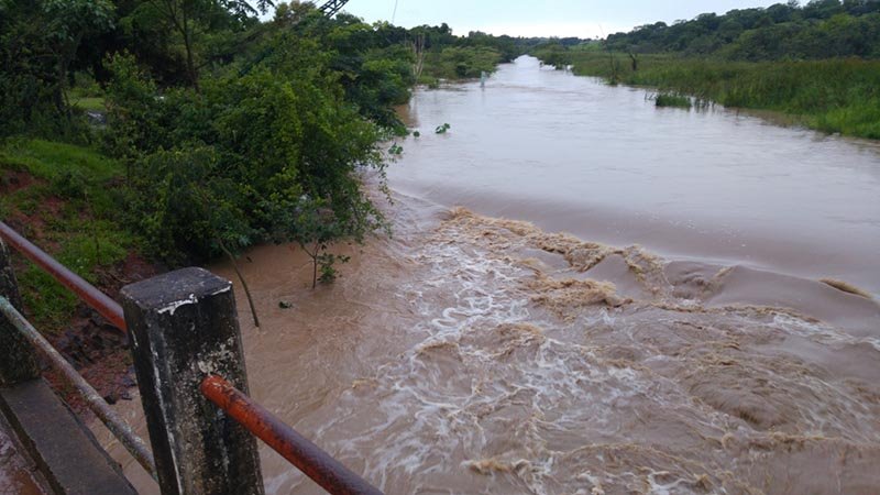 Chuvas intensas não atrapalham a distribuição de água em Penápolis
