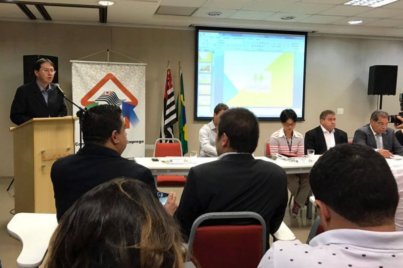 Bertolini participa de encontro em São Paulo para geração de emprego