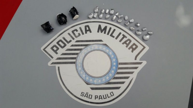 Vila Fátima: PM encontra cocaína em residência e jovem é preso