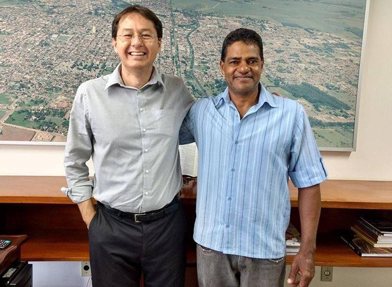 Prefeito interino define novos membros da equipe de governo