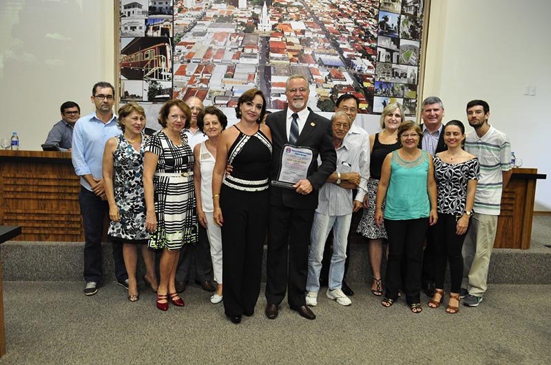 Filho Ilustre de Penápolis: Câmara Municipal entrega título para José Luiz do Valle
