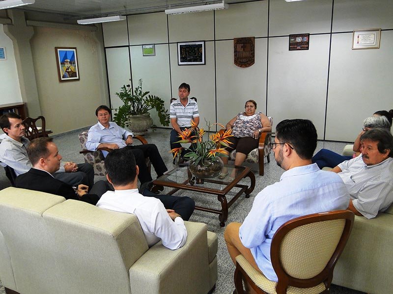 Bertolini recebe a visita do Delegado Regional Tributário