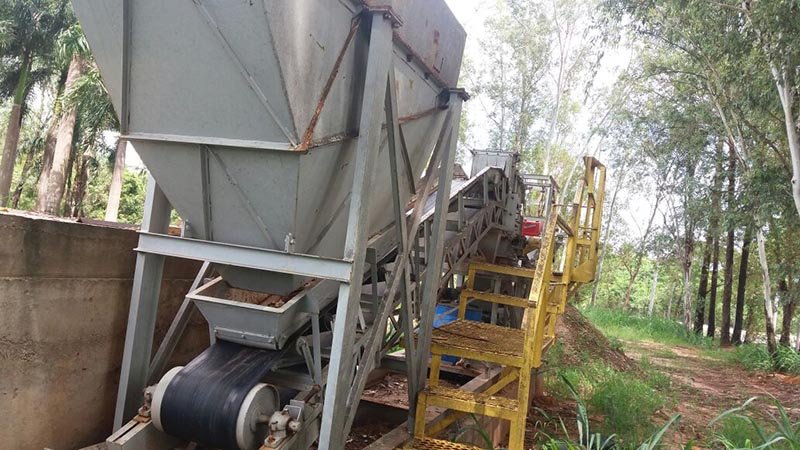 Vereador questiona abandono de máquina trituradora de resíduos