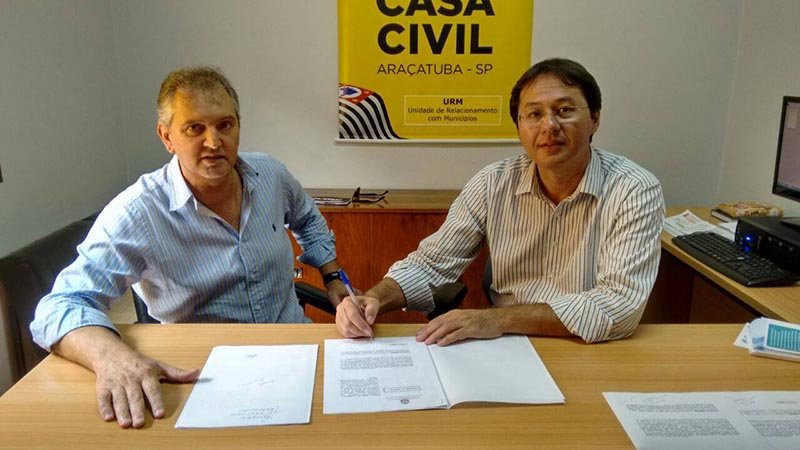 Assinados aditivos de convênios para recape de ruas da cidade