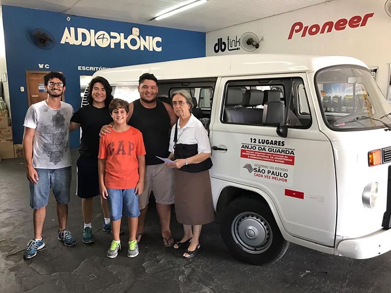 DeMolays distribuem 5,3 ton de alimentos para 11 entidades