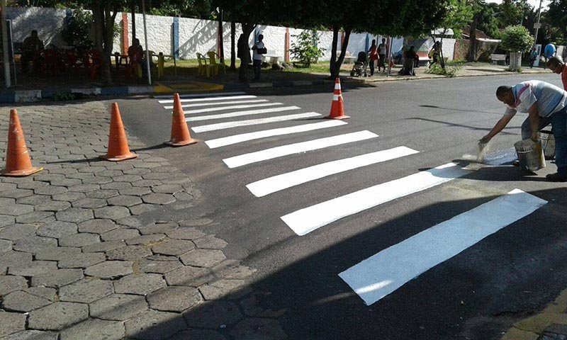 Secretaria de Obras efetua sinalização de solo