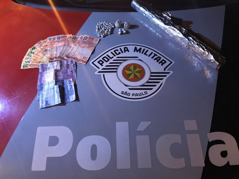 Droga é encontrada com carroceiro que é preso