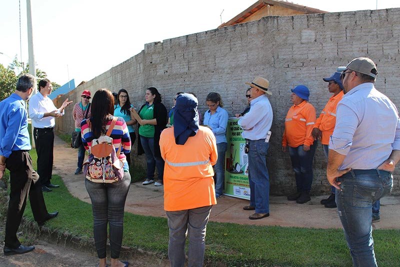 Bairros recebem ação de Educação Ambiental e descarte correto de lixo