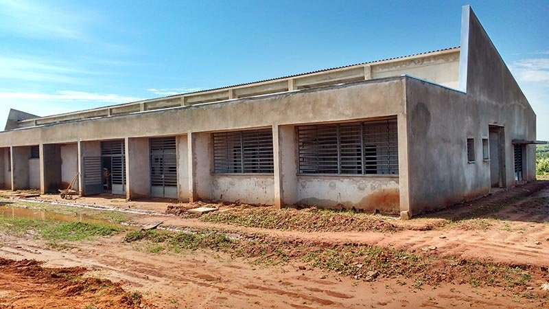 Um ano de atraso: Escolas que deveriam estar prontas continuam inativas