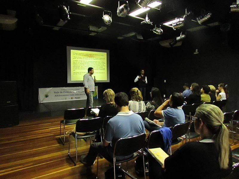 Proteção às crianças: Apae de São Paulo promove palestra em Penápolis