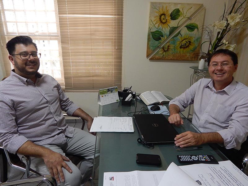 Alexandre Gil substitui vereadora Ester na Câmara Municipal