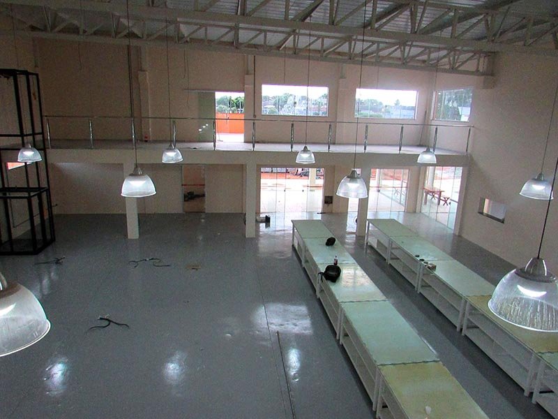 Empresário acredita no potencial da cidade e inaugura novo prédio