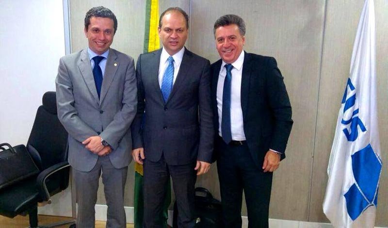 Em Brasília, prefeito pede 