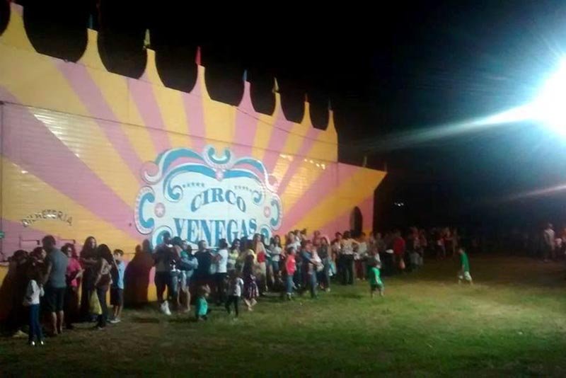Sessão de circo arrecada 400 quilos de alimentos para Fundo Social