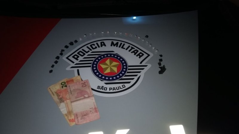 Homem é preso com crack e dinheiro em Avanhandava
