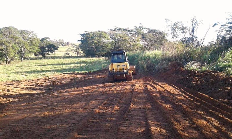 Obras executa melhorias da Estrada Rural do Móia