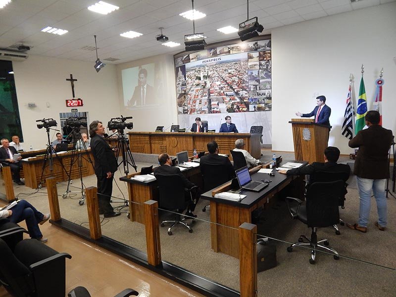 Câmara vota regulamentação de auxílio funeral