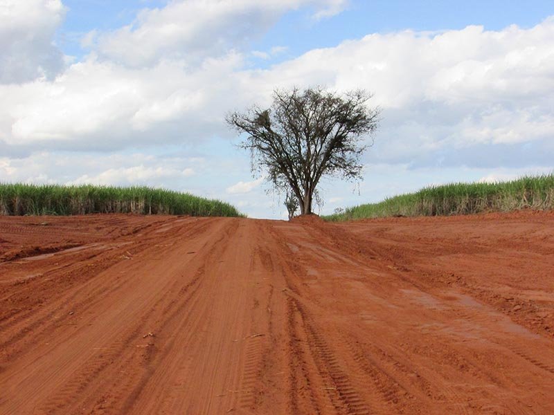 Obras finaliza recuperação na Estrada do Gumercindo