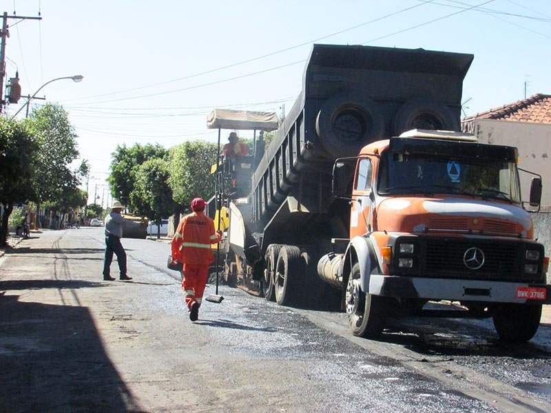 Mais uma etapa de recapeamento asfáltico é concluída na cidade
