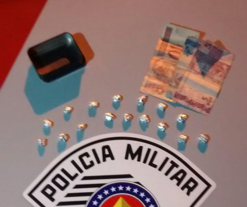Jovem é flagrado com crack no Rosa Alberton