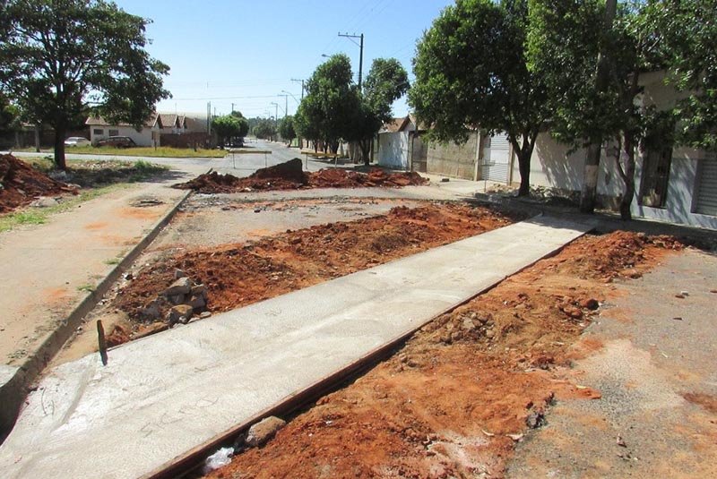 Prefeitura executa bacias coletoras no Jardim Pevi e Sílvia Covas