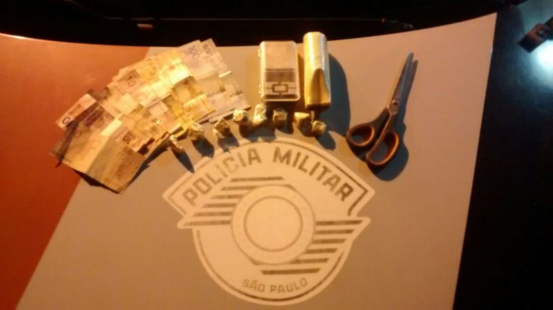 Pedreiro é preso por tráfico