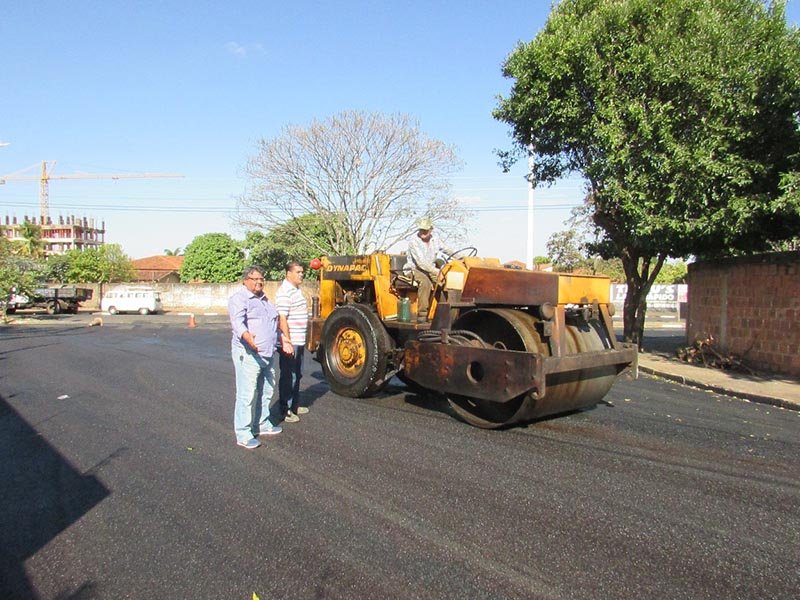 RecaPenápolis: Vias do Jardim Ipê recebem recapeamento