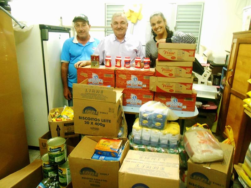Secretaria de Esportes repassa alimentos ao Fundo Social
